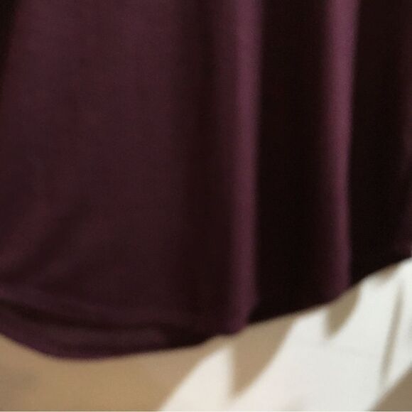 Apt.9 Round bottom Rouched quarter sleeve top - Picture 7 of 7